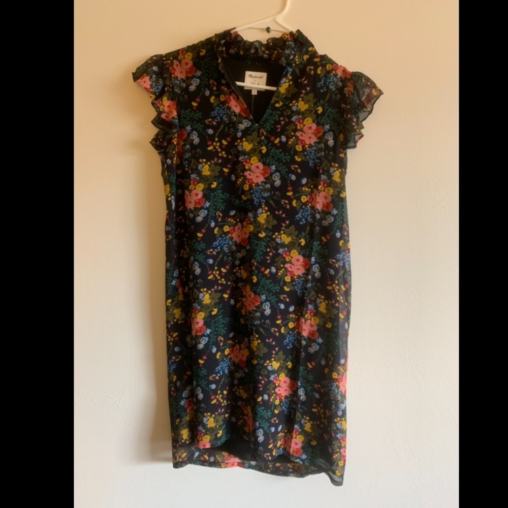 Pretty black flower dress